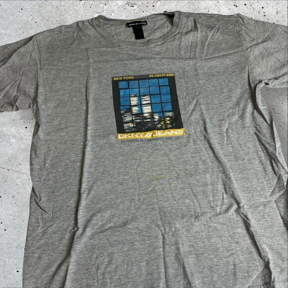 Dnky Y2k Graphic Tee‎ Size XL - Picture 2 of 7